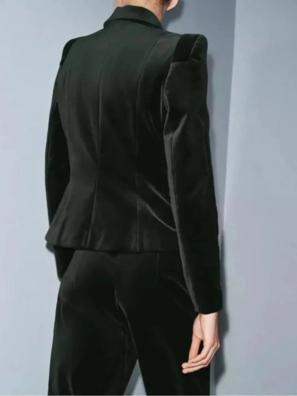 Zara luxurious zw